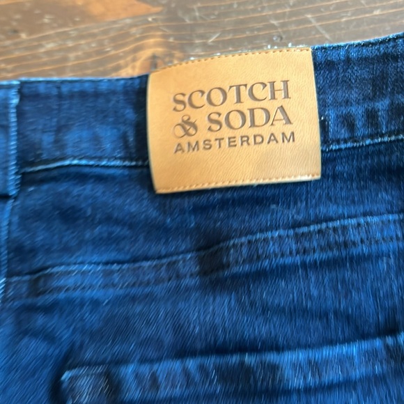 Girls Size 14 Zip Up Denim Skirt with Pockets - Picture 7 of 8